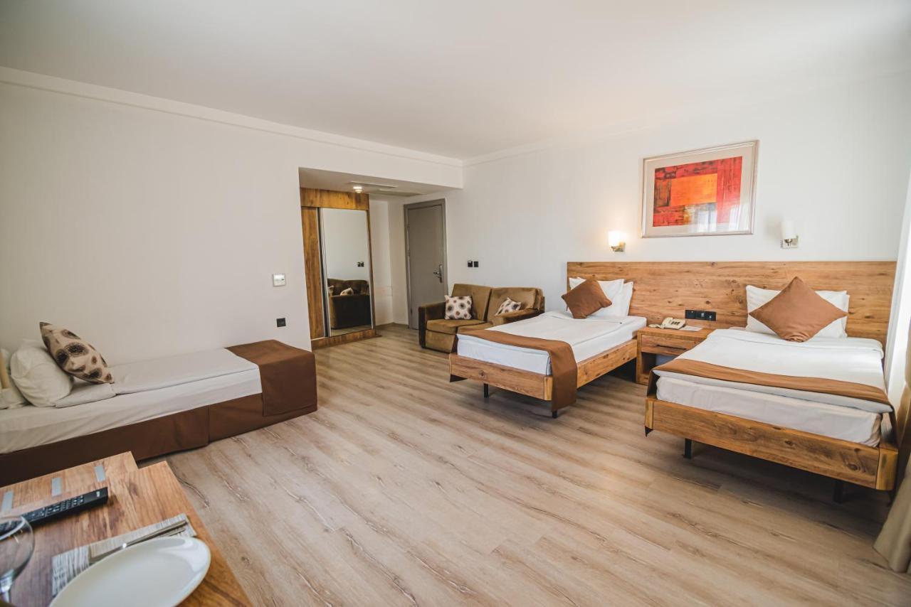 Uptown Bueyuek Anadolu Girne Hotel Екстер'єр фото