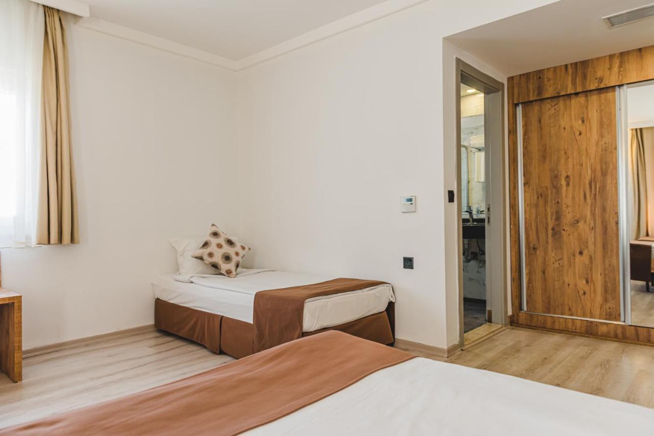 Uptown Bueyuek Anadolu Girne Hotel Екстер'єр фото