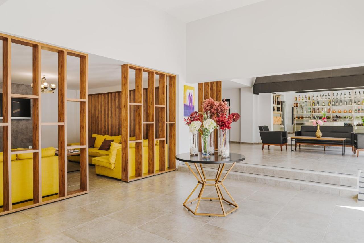Uptown Bueyuek Anadolu Girne Hotel Екстер'єр фото