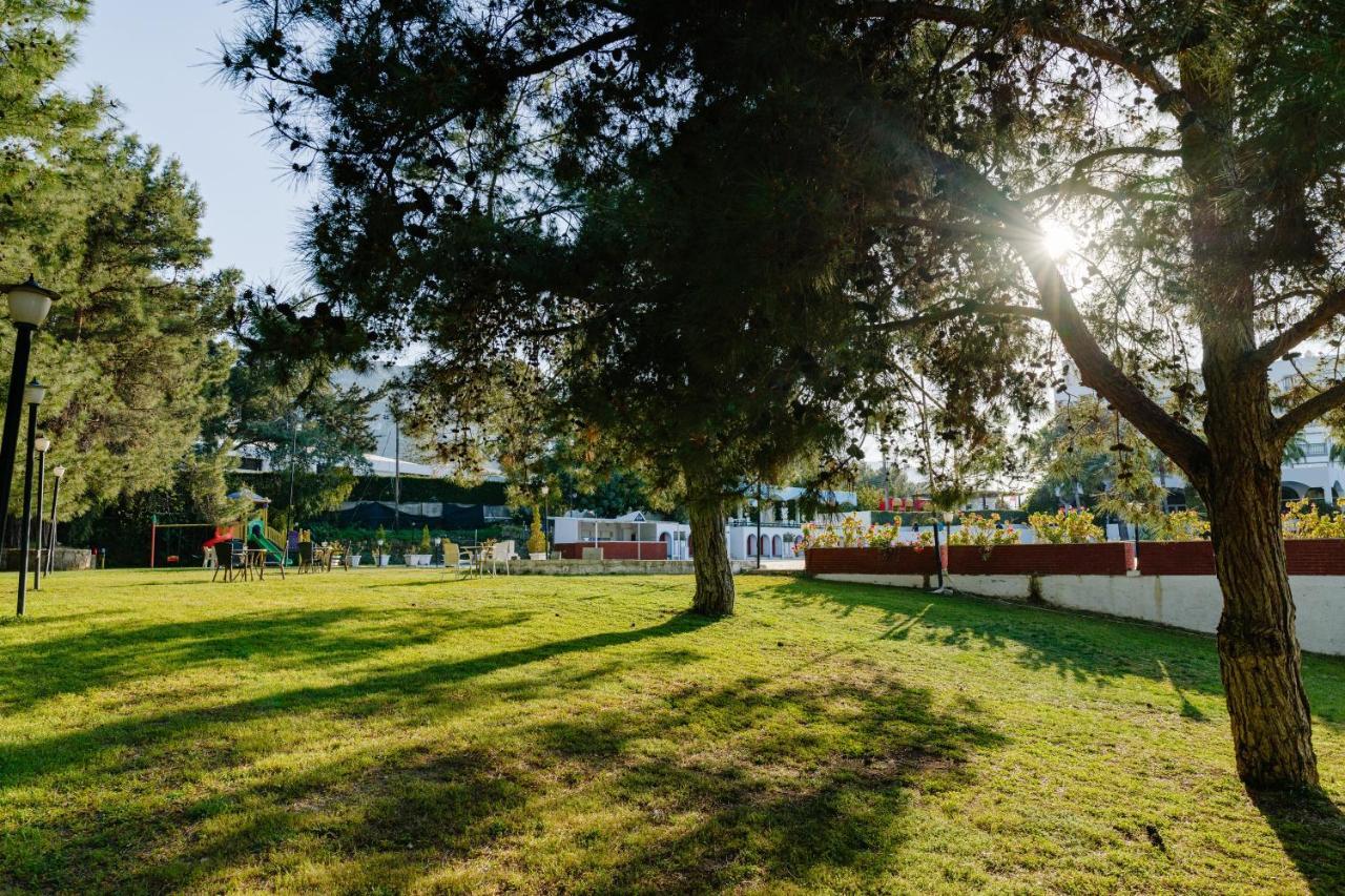 Uptown Bueyuek Anadolu Girne Hotel Екстер'єр фото