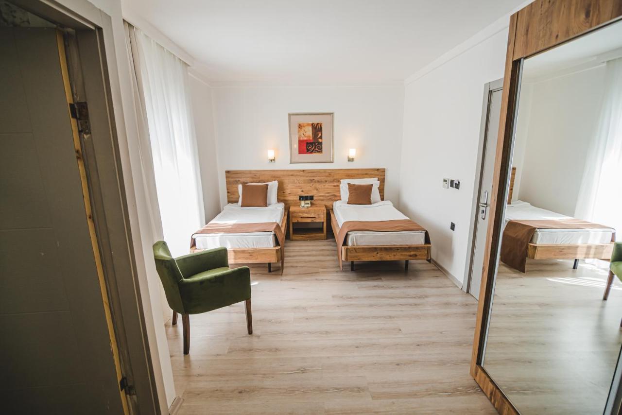 Uptown Bueyuek Anadolu Girne Hotel Екстер'єр фото
