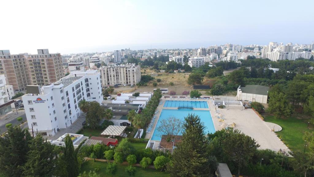 Uptown Bueyuek Anadolu Girne Hotel Екстер'єр фото
