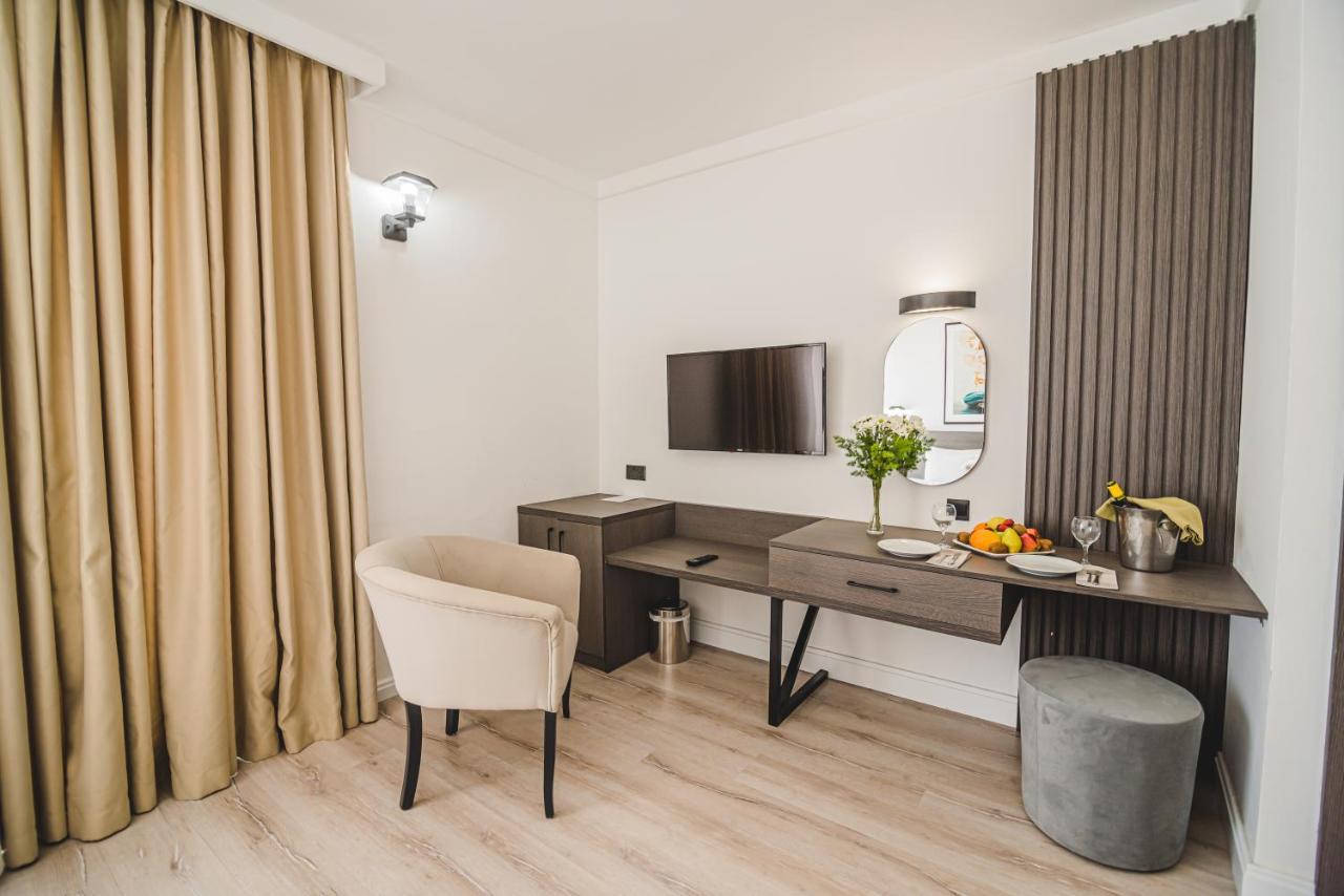 Uptown Bueyuek Anadolu Girne Hotel Екстер'єр фото