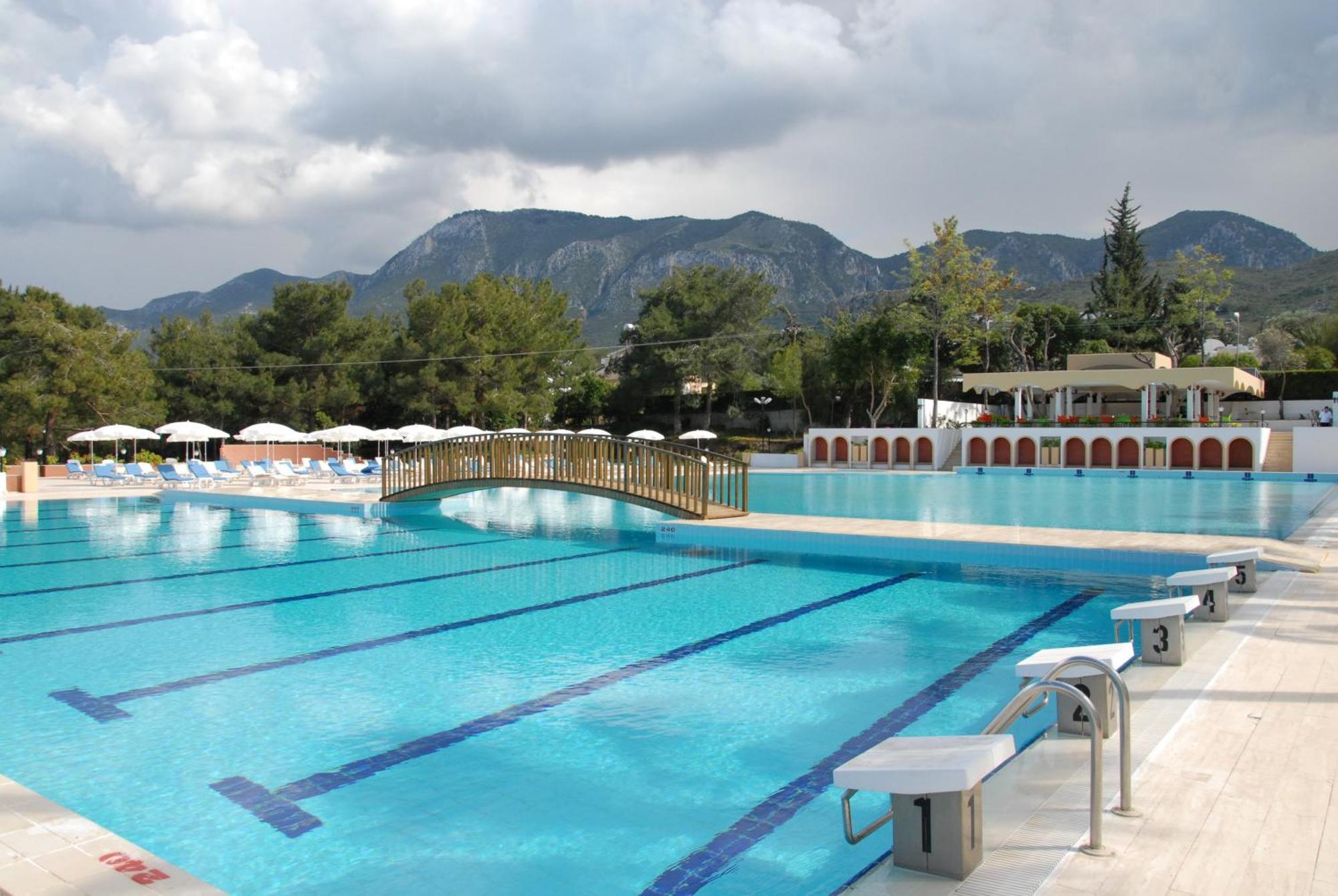 Uptown Bueyuek Anadolu Girne Hotel Екстер'єр фото