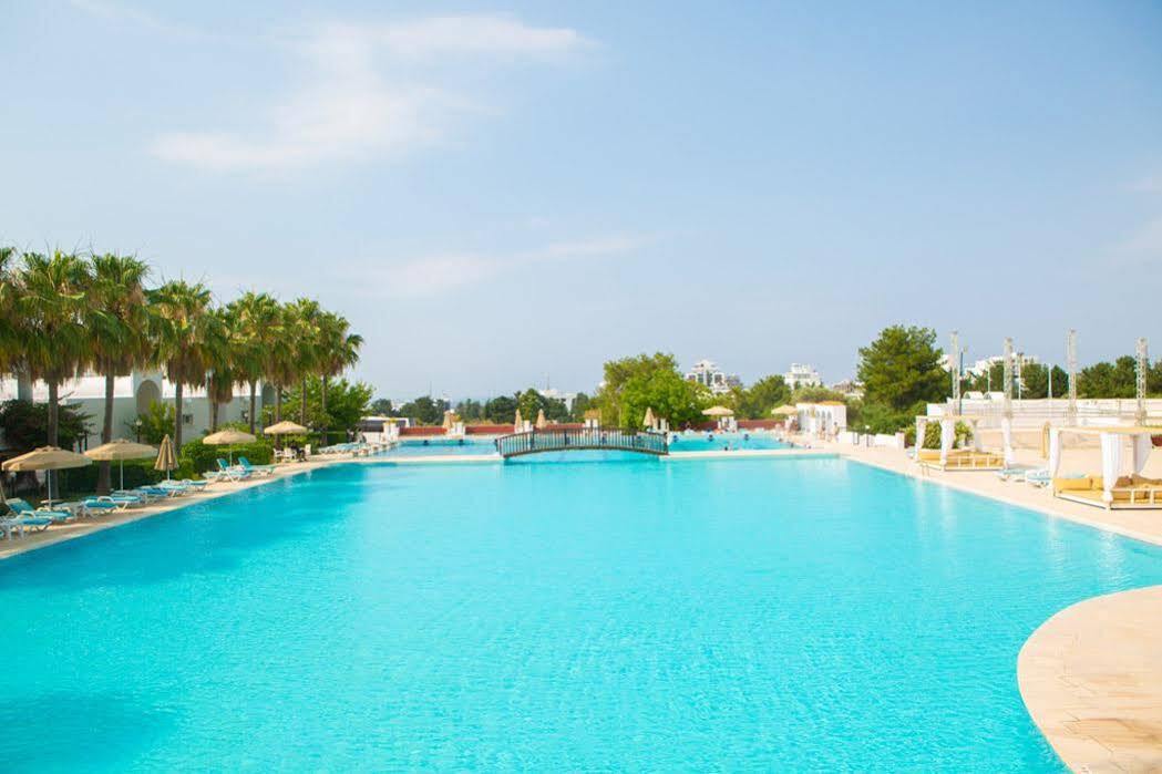Uptown Bueyuek Anadolu Girne Hotel Екстер'єр фото